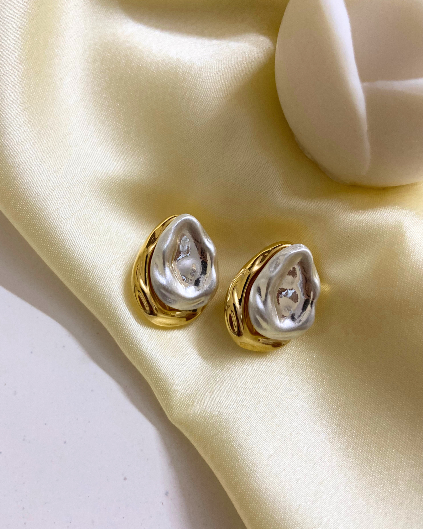Dual Toned Serene Drops