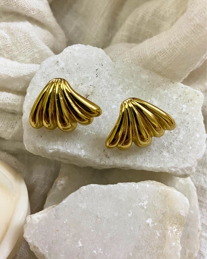 Effie Shell Studs 18K Gold Plated