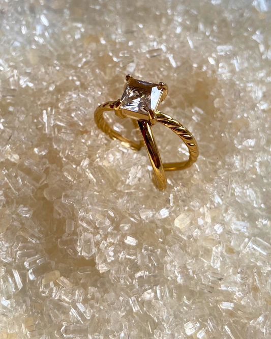 Evelyn Solitaire Ring- Adjustable