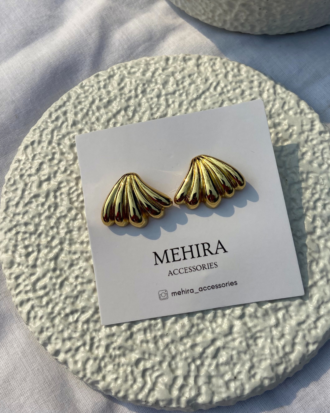 Effie Shell Studs 18K Gold Plated