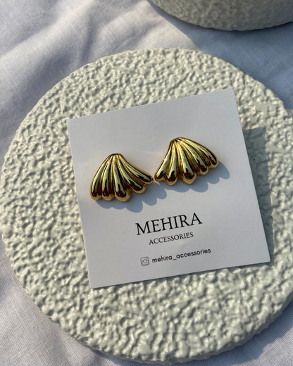 Effie Shell Studs 18K Gold Plated