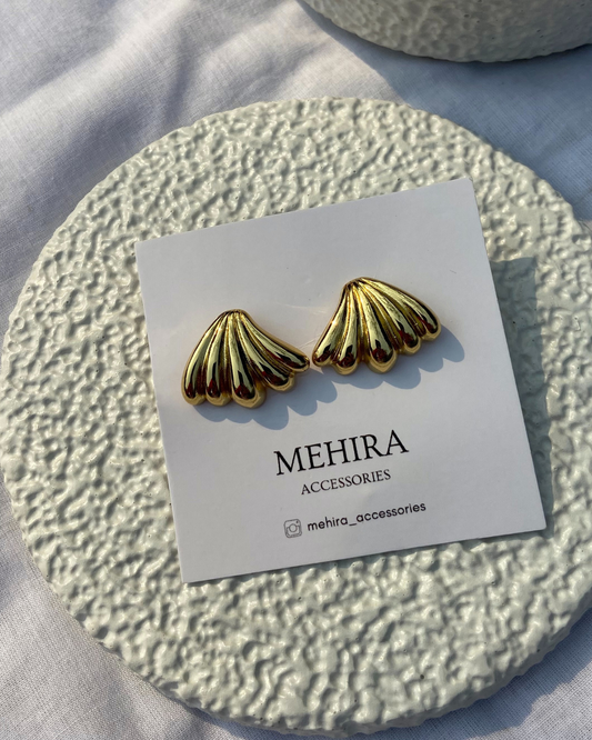 Effie Shell Studs 18K Gold Plated