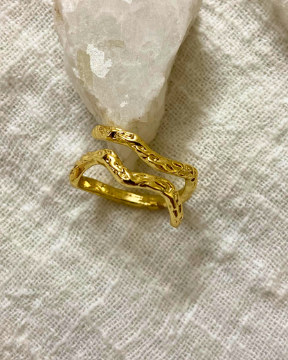 Minimal Curve Ring (Adjustable)- 18K Gold Plated