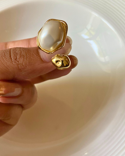 Cosmo Pearl Ring (Adjustable)- 18K Gold Plated