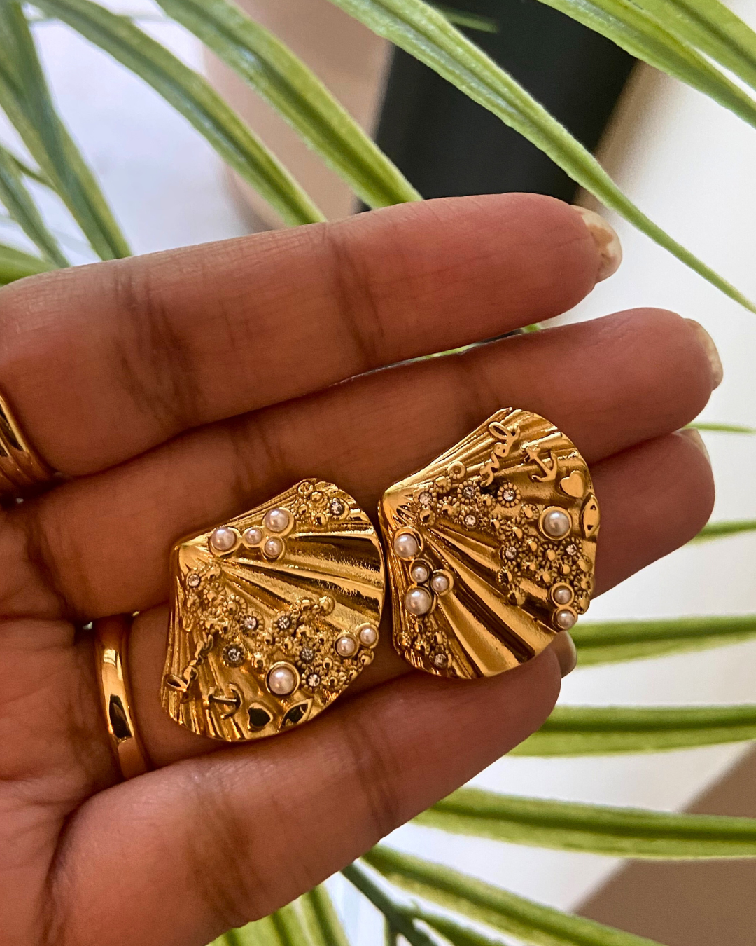 Pearl Studded Shell Earrings 18K Gold Plated